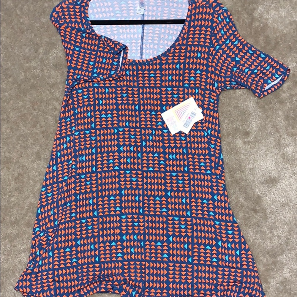 Xs LuLaRoe perfect t